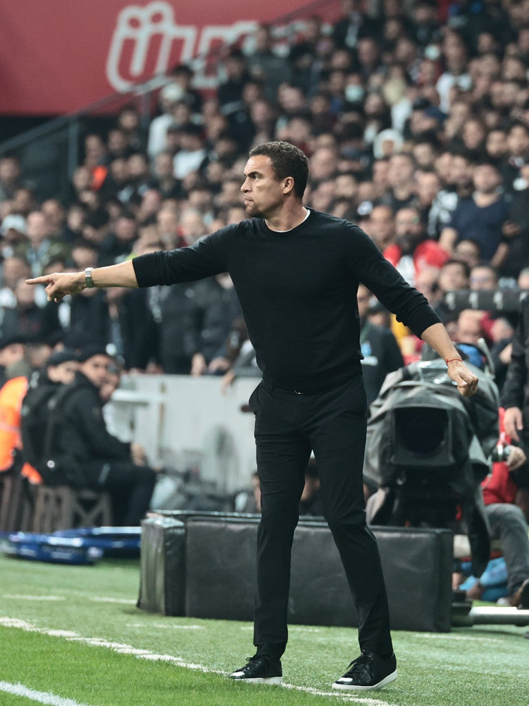 Son Dakika: Beşiktaşta gündem Valerien Ismael Yollar ayrılacak mı Sergen Yalçın ve Şenol Güneş gelişmesi... 11 günde her şey nasıl değişti... 3 maç & 2 senaryo...