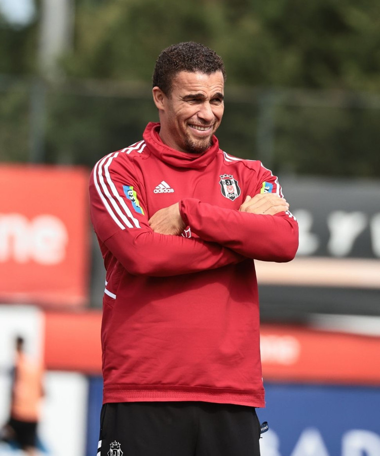 Son Dakika: Beşiktaşta gündem Valerien Ismael Yollar ayrılacak mı Sergen Yalçın ve Şenol Güneş gelişmesi... 11 günde her şey nasıl değişti... 3 maç & 2 senaryo...