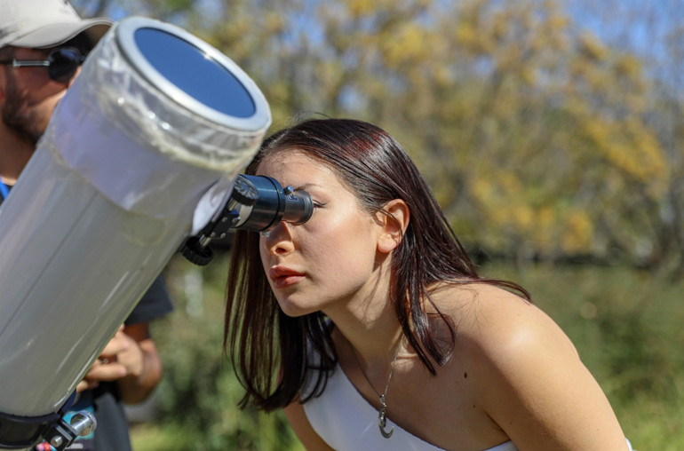 Parçalı Güneş tutulması Türkiyeden böyle gözlemlendi... İşte tutulmadan kareler