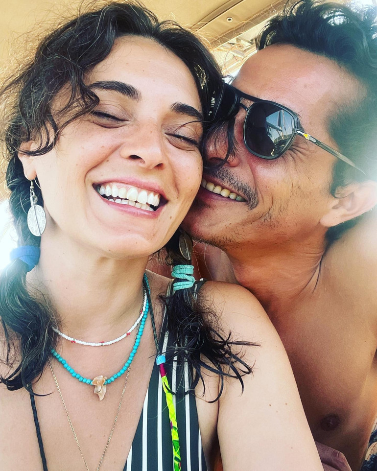 Aşk dolu dizgin devam ediyor