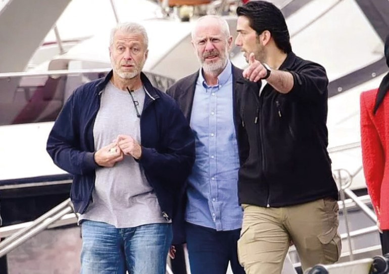 Keanu Reeves neden hâlâ aramızda