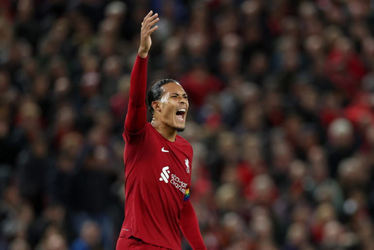Liverpool sahasında kaybetti, Virgil Van Dijk ilki yaşadı