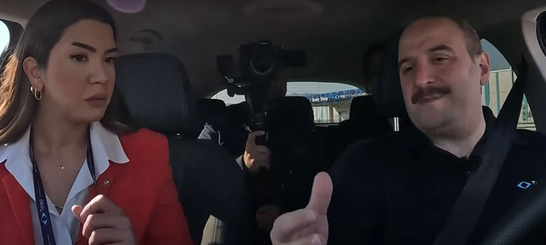 CNN TÜRK Toggun deneme sürüşünde Sanayi ve Teknoloji Bakanı Varank otomobilin detaylarını anlattı