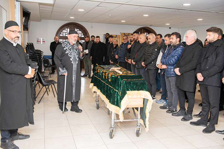 Radyocu Koray Alpergin için cenaze töreni