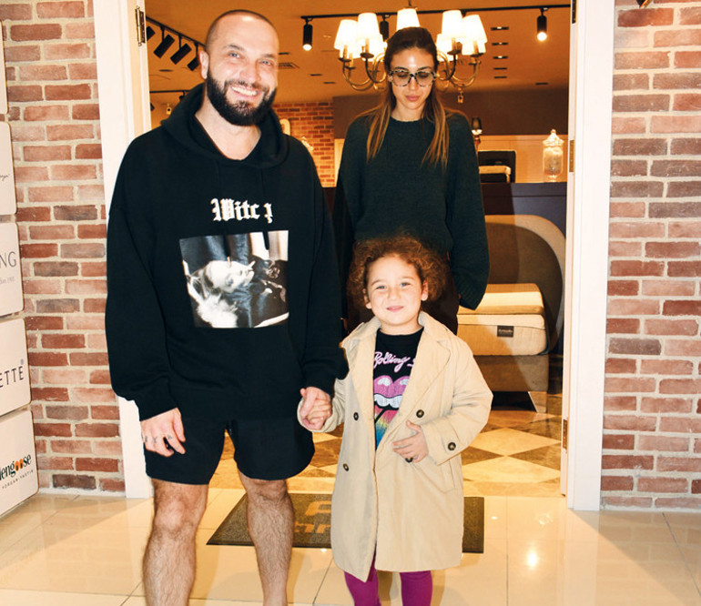 Pınar Denize sevgilisinden sürpriz doğum günü