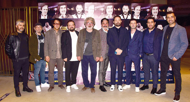 Pınar Denize sevgilisinden sürpriz doğum günü