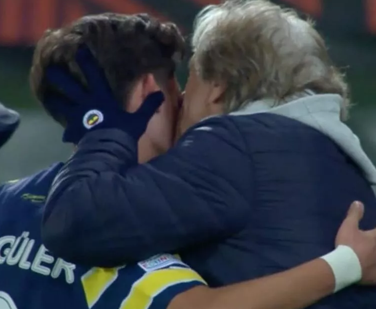 Ukrayna basını Fenerbahçede Arda Gülere hayran kaldı, Dinamo Kievi yerin dibine soktu Tarihi utanç 17 yaşındaki çocuk...