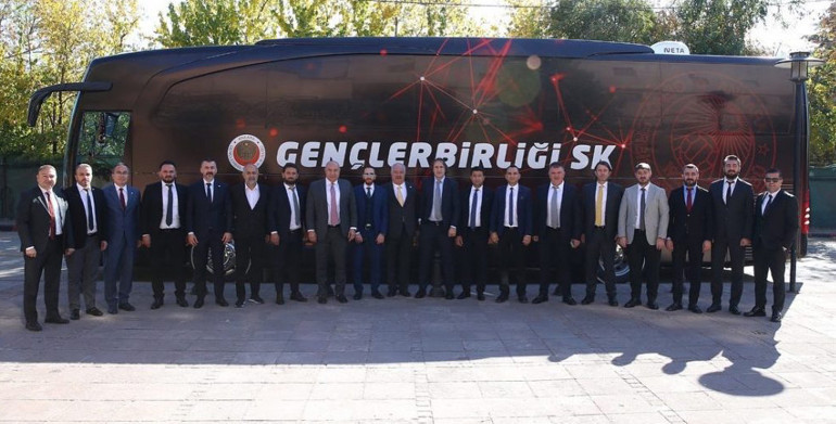 Ligin dibinde puan savaşı