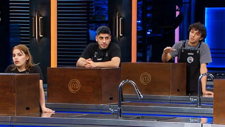 MasterChef stüdyosunda korkutan anlar Yağız ile tartışan Fatma Nur fenalaştı, yardıma Danilo Şef koştu