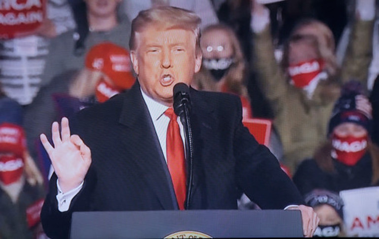 Kim Katein çıplak fotoğrafını çekmez ki Ardından bir küfür seli geldi: O olayın perde arkasını anlattı