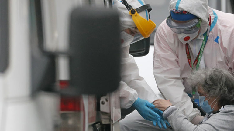 411 gündür Kovid-19 virüsü ile mücadele ediyor