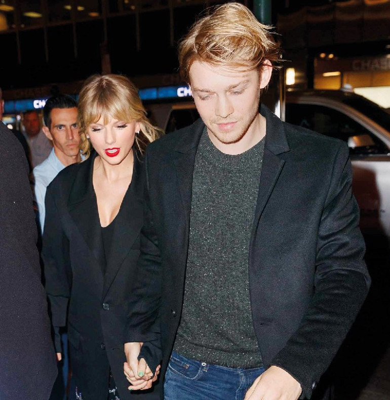 Taylor’ın harikalar diyarında ‘gece yarısı’ buluşması…