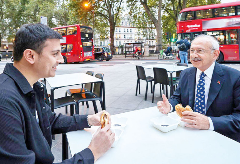 AK Parti’nin HDP ile verdiği fotoğrafa dair