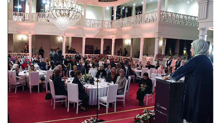 Emine Erdoğan Kadın ve Adalet Zirvesi’nde konuştu: Dik duruşumuzu dünyaya anlatabilmemiz lazım