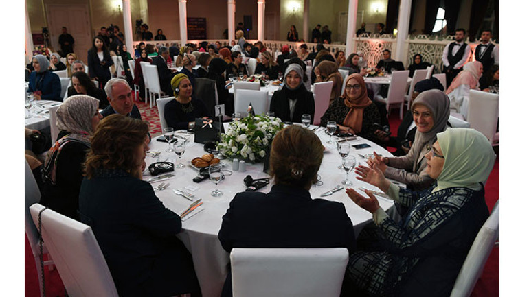 Emine Erdoğan Kadın ve Adalet Zirvesi’nde konuştu: Dik duruşumuzu dünyaya anlatabilmemiz lazım
