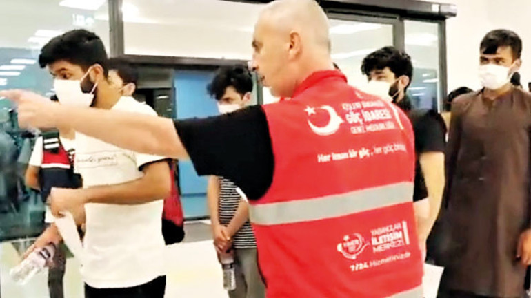 İstanbul Valisi açıkladı: 41 bin kaçak göçmen sınır dışı