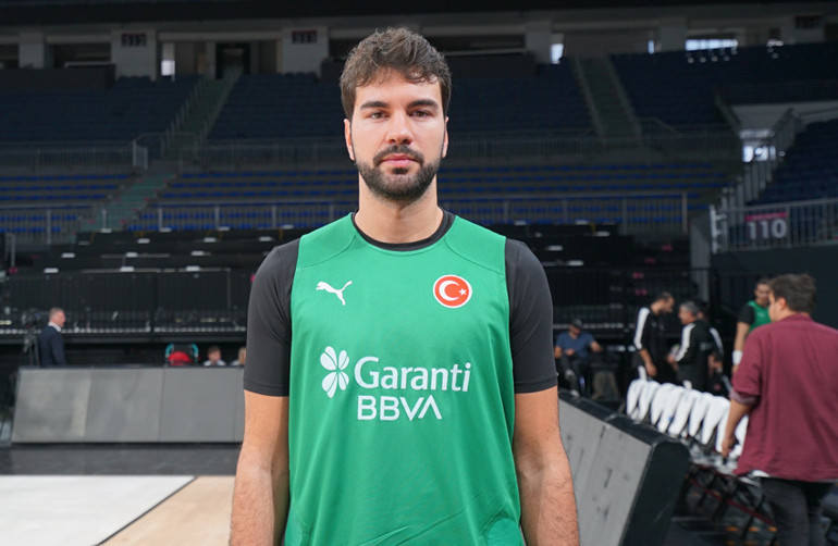 A Milli Basketbol Takımının zafere inancı tam: Zoru başaracak gücümüz var | Buğrahan Tuncerden serzeniş: Sözlerim yanlış yere çekildi, herkesin gözyaşları vardı...