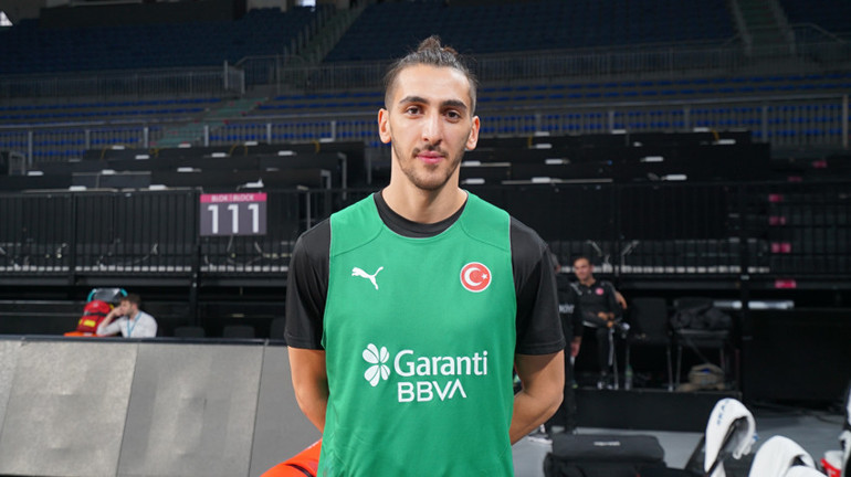 A Milli Basketbol Takımının zafere inancı tam: Zoru başaracak gücümüz var | Buğrahan Tuncerden serzeniş: Sözlerim yanlış yere çekildi, herkesin gözyaşları vardı...