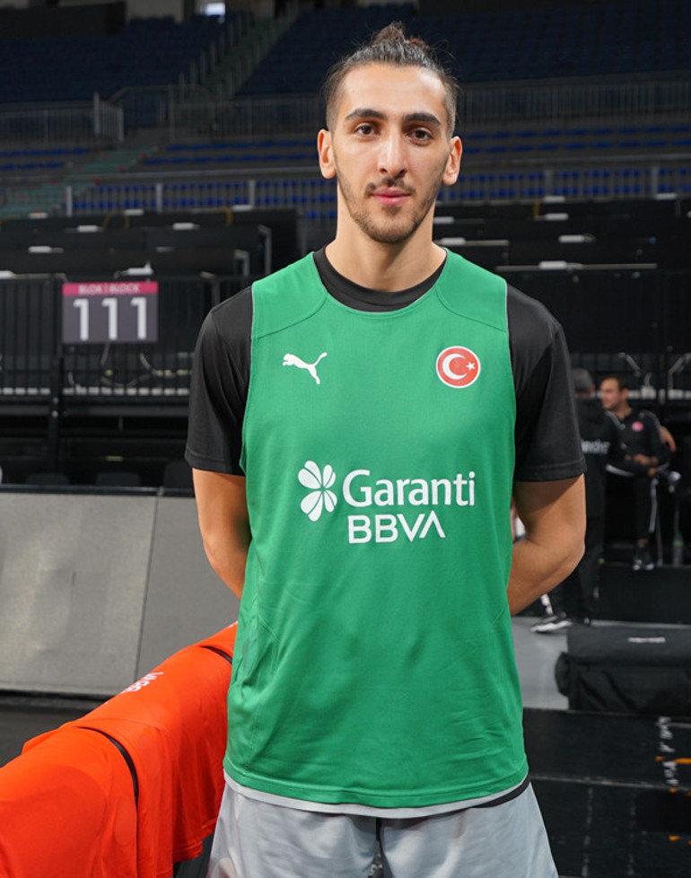 A Milli Basketbol Takımının zafere inancı tam: Zoru başaracak gücümüz var | Buğrahan Tuncerden serzeniş: Sözlerim yanlış yere çekildi, herkesin gözyaşları vardı...