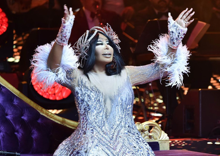 Müezzine ezan için makam dersi verdi Bülent Ersoy olayın perde arkasını anlattı...