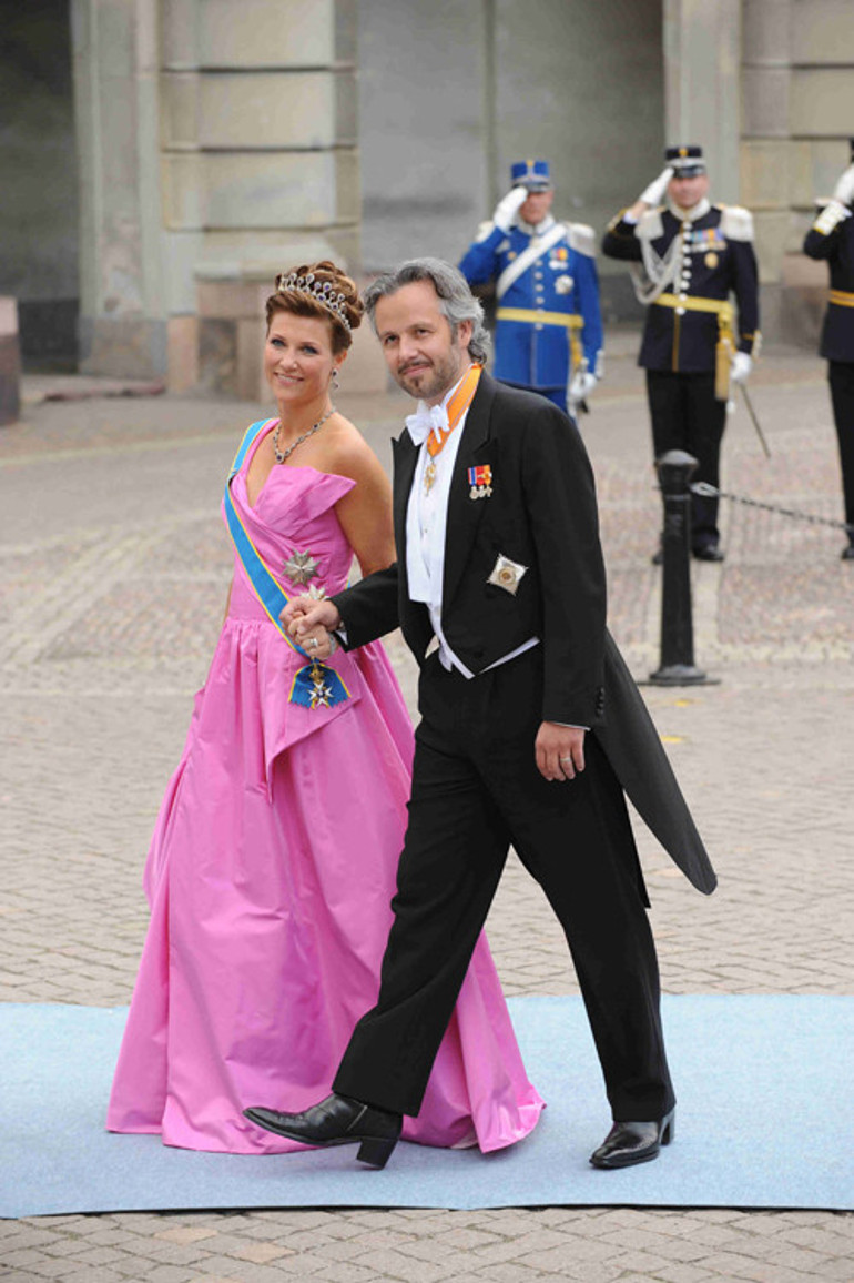 Meleklere fısıldayan prenses aşkı uğruna tacını bıraktı: Nişanlısına şarlatan diyorlardı