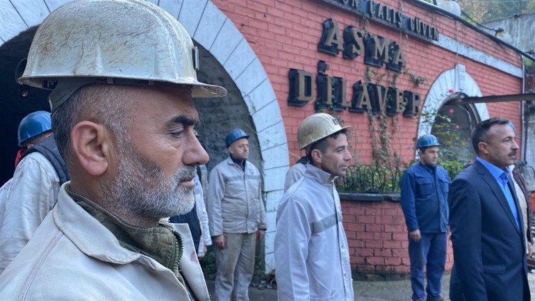 84 yıldır bitmeyen özlem... Saat 9u 5 geçe hayat 1 dakika durdu