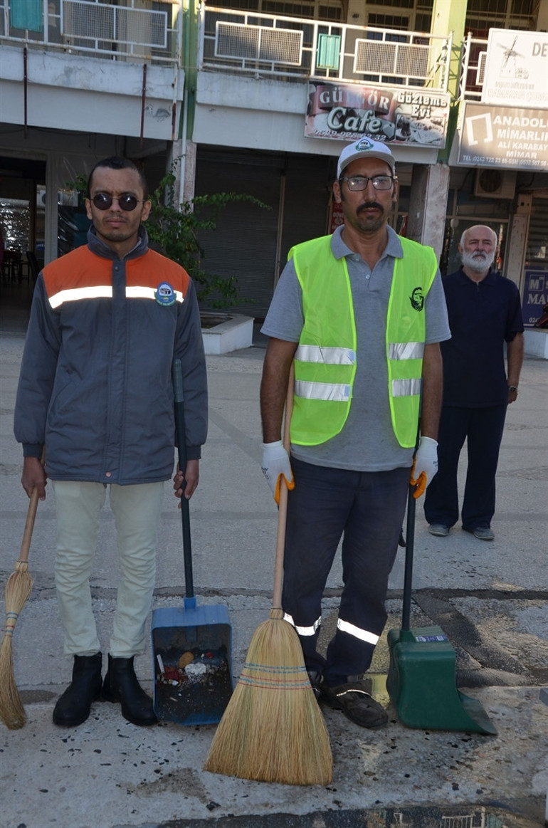 84 yıldır bitmeyen özlem... Saat 9u 5 geçe hayat 1 dakika durdu