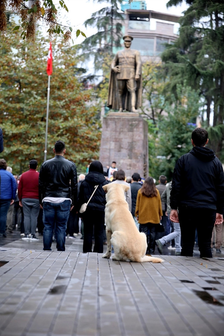 84 yıldır bitmeyen özlem... Saat 9u 5 geçe hayat 1 dakika durdu