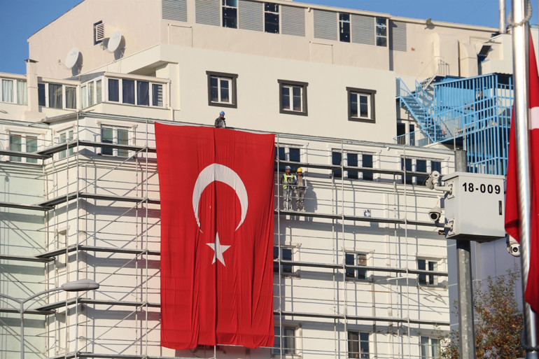 84 yıldır bitmeyen özlem... Saat 9u 5 geçe hayat 1 dakika durdu