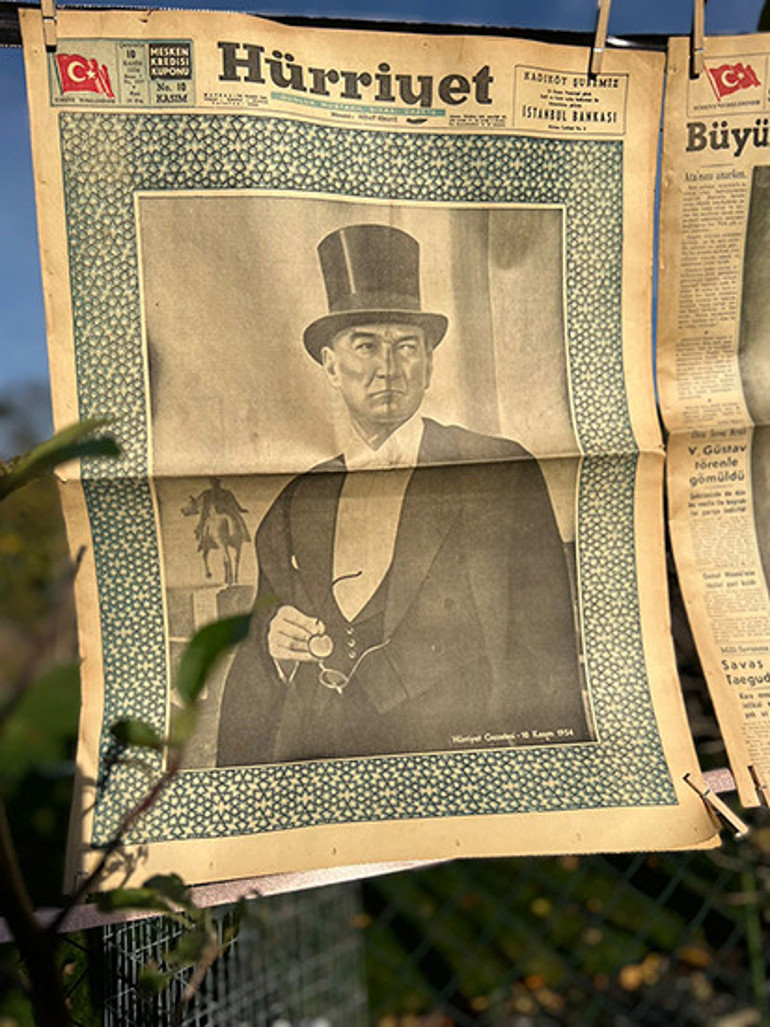 Atatürk sevdasıyla 35 yılda 300 belge topladı