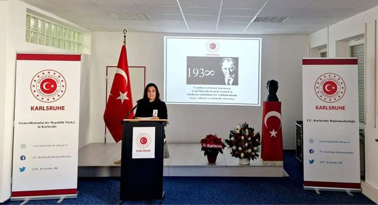 Saatler 09.05’i gösterdiğinde tüm temsilciliklerde hayat durdu