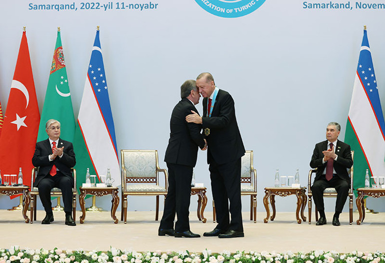 Son dakika... Cumhurbaşkanı Erdoğan Özbekistanda: AB kapısında 52 yıl bizi süründürdüler