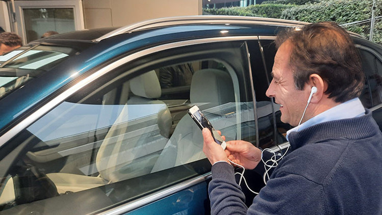 İstanbul’da AVM’de sergilenen TOGGa yoğun ilgi