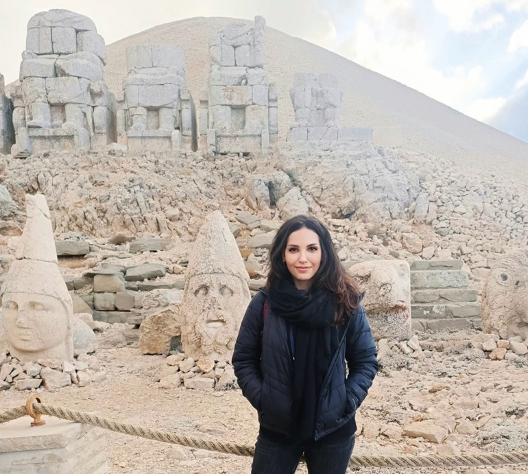 Kızıl güneşin ihtişamı, görkemli heykellerin gizemi