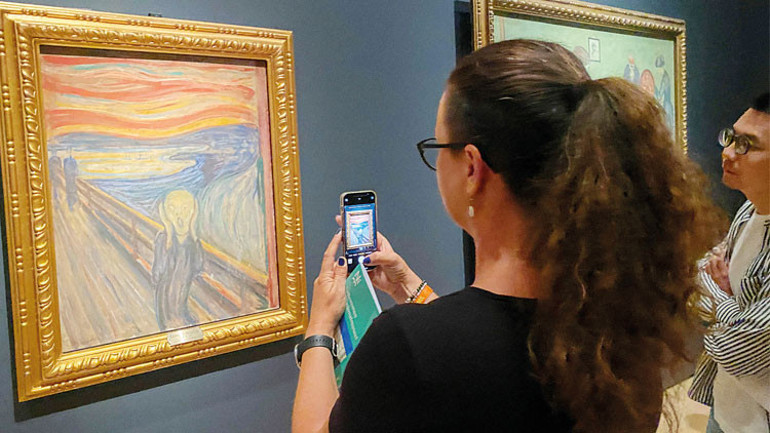 Protestoyu yapan iklim aktivisti Hürriyet’e konuştu: Eylemi alkışlayın diye yapmıyoruz