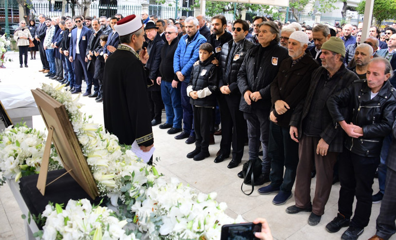 20 gündür hiçbir iz yok... İşkadını Dilek Ertek için gıyabi cenaze namazı kılındı