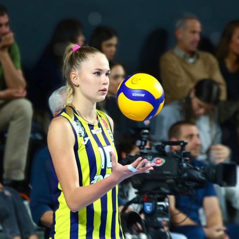 Arina Fedorovtsevadan samimi açıklamalar Fenerbahçe - Galatasaray rekabeti korkunç Türkler sürekli evlilik teklif ediyor