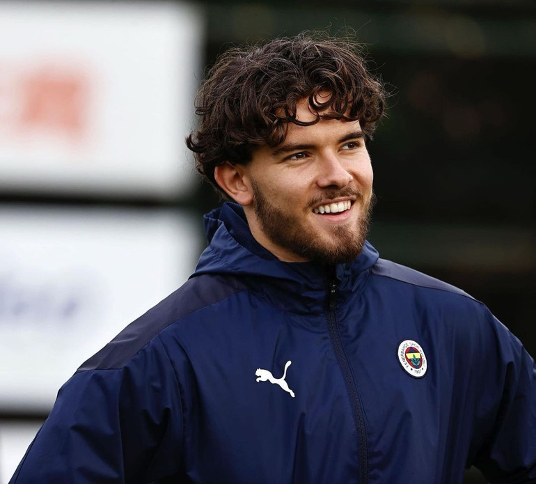 Fenerbahçede Ferdi Kadıoğlunun transfer kararını babası Feyzullah Kadıoğlu açıkladı Süper Lig tarihine geçecek rakam iddiası... Kim Min Jae gibi değil...