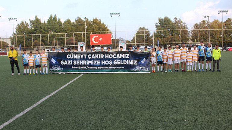Jübile yapacak Cüneyt Çakıra Gaziantepte plaket Çok duygu yüklüyüm