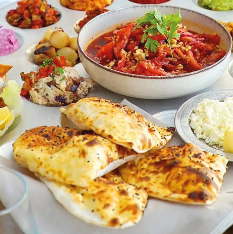 Kahvaltı-kebap-kulüp