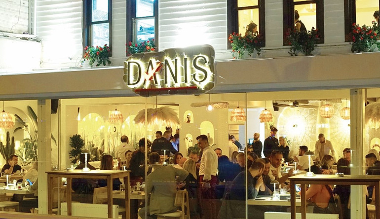 Kahvaltı-kebap-kulüp