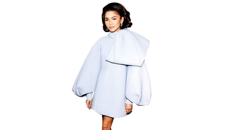 Ece Ege’den en basit ‘iyi stil’ önerisi: Yerçekimine karşı zamansız ve havalı