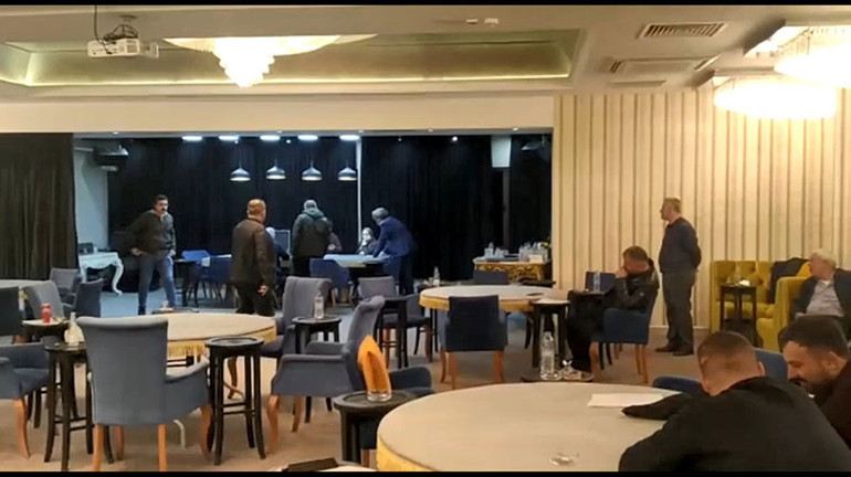 Kurtlar Vadisi dizisindeki kumarhaneyi gerçek kumarhaneye çevirmişler İşte baskın anı...