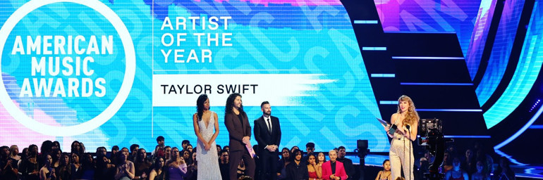 2022 Amerikan Müzik Ödülleri’nde Taylor Swift rüzgarı esti, sahnelerin asi kızı Pink yeni görünümüyle şaşırttı