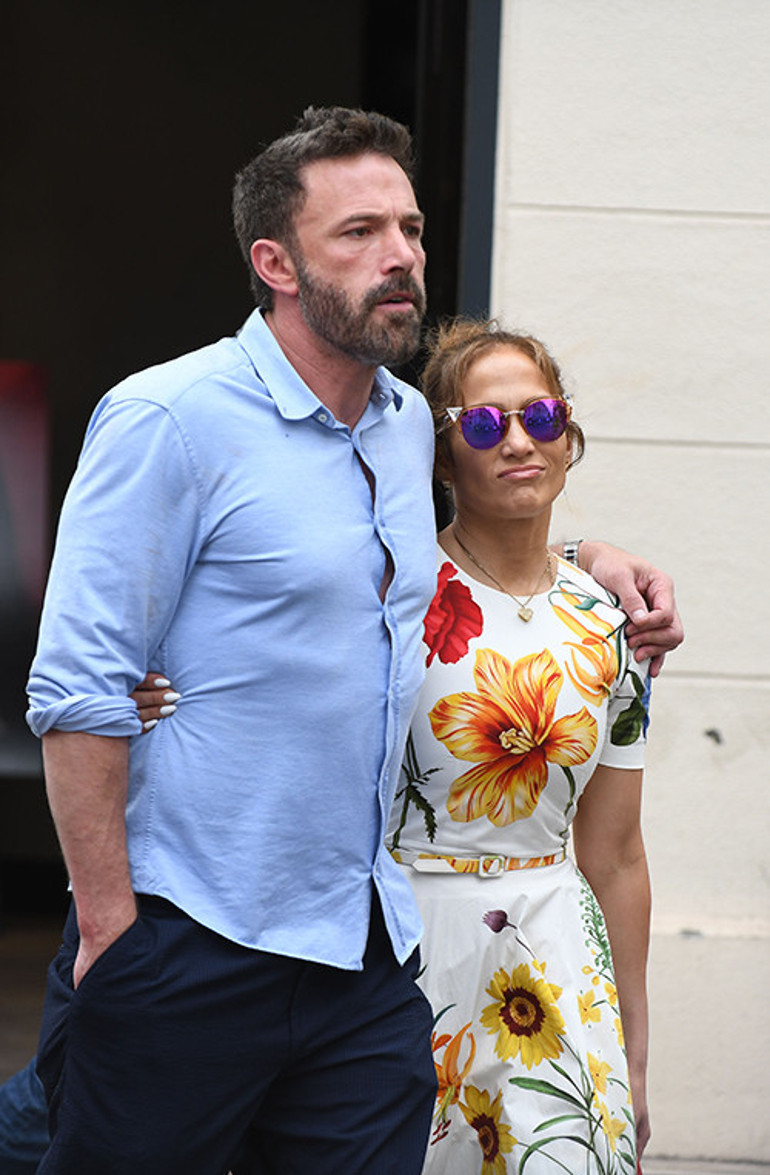 ‘Bennifer’ ilk TikTok’unu çekti, video bir anda viral oldu… Ben Affleck’in ağzındaki sakız herkesin dilinde