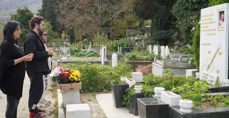 İsmail Ege Şaşmaz, Barış Akarsu’nun evini ziyaret etti