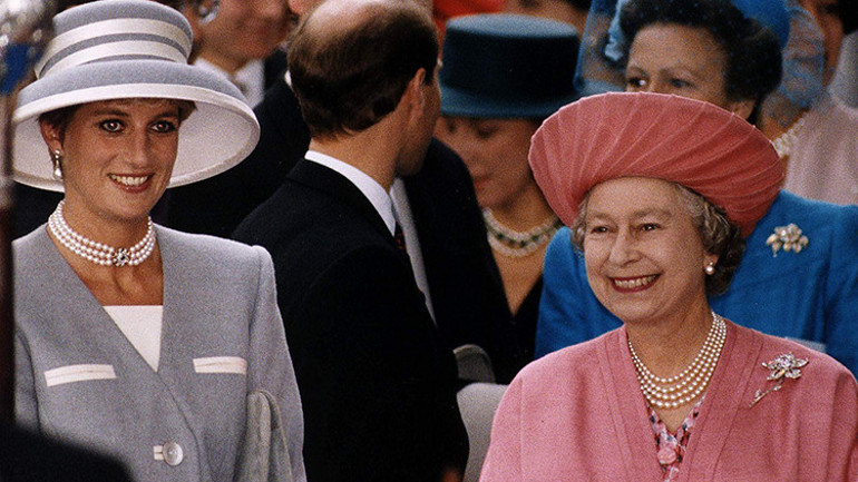 Elizabeth öldü ama hikâye sona ermedi: Yeni kraliyet kitabındaki Diana bölümü çok ses getirecek