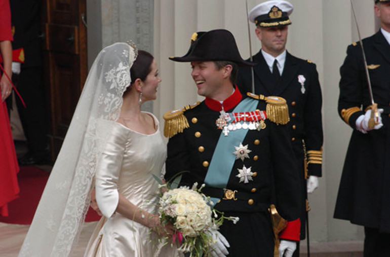 Gelinliğim taklittir Çocukluğumdan beri hayâlini kuruyordum