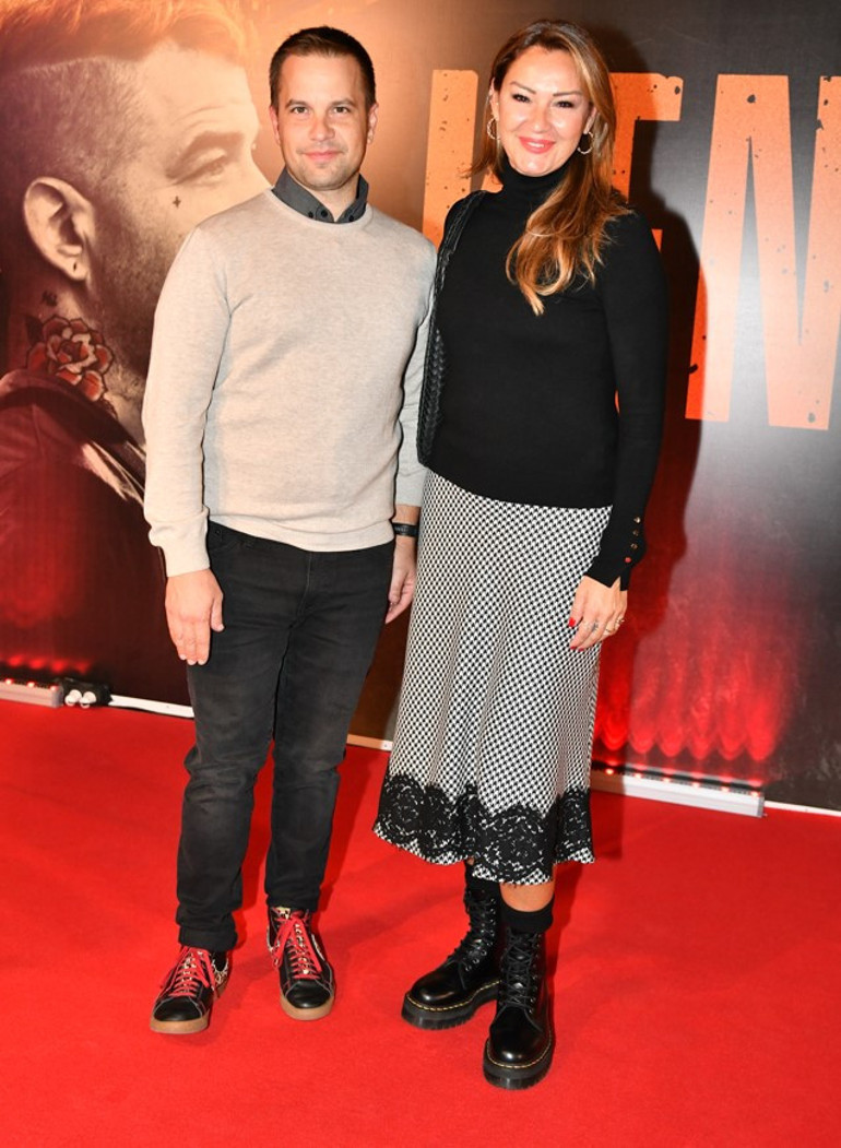 Kendi Yolumda filminin galasına ünlüler akın etti Hakan Özoğuz ve kardeşi Gökhan Özoğuz bir arada...