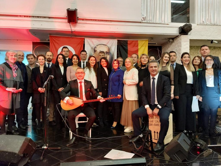 Avrupa’da Öğretmenler Günü coşkusu